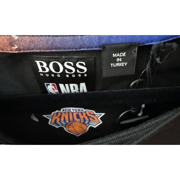 Hugo Boss New York Knicks Long Sleeve Shirt - NWT‎ - Medium Black with Lanyard - Picture 7 of 15